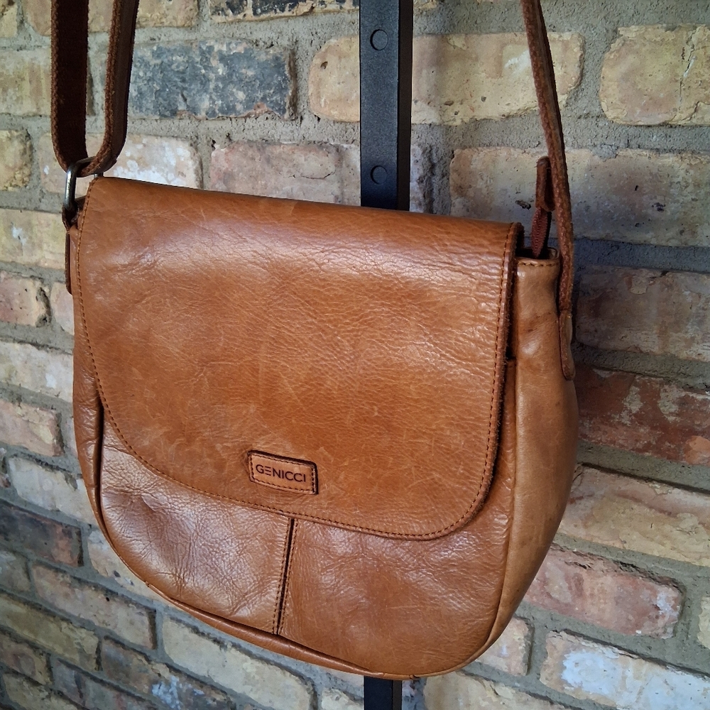 GENICCI LEATHER SHOULDER BAG WITH FTONT FLAP - Picture 4 of 11